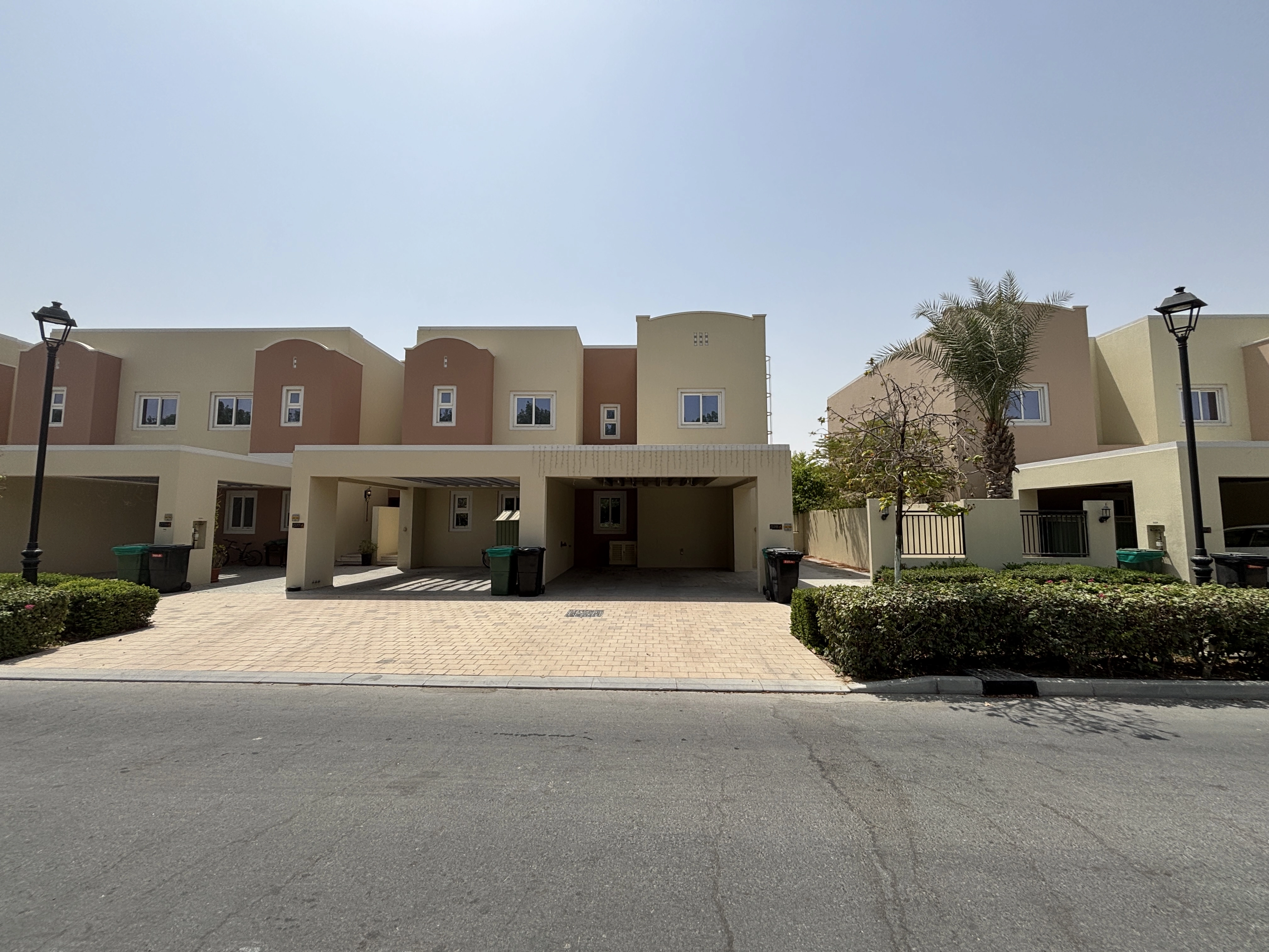 4 BEDROOM VILLA FOR RENT IN AMARANTA 2