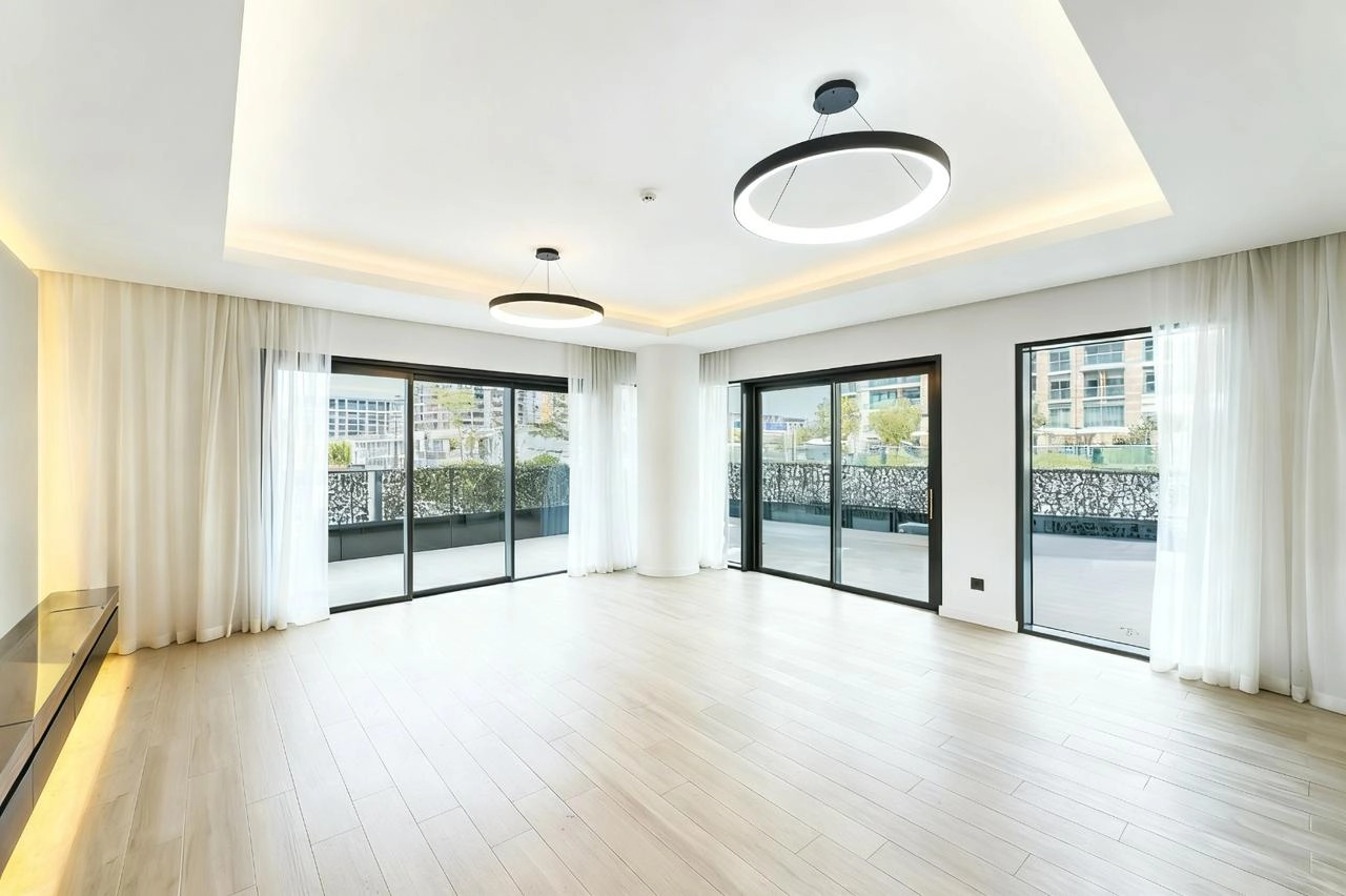 3-комнатная квартира в аренду в Central Park Building 1