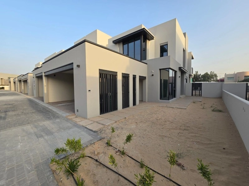 4 BEDROOM PLUS MAIDS FOR RENT IN JEBEL ALI VILLAGE