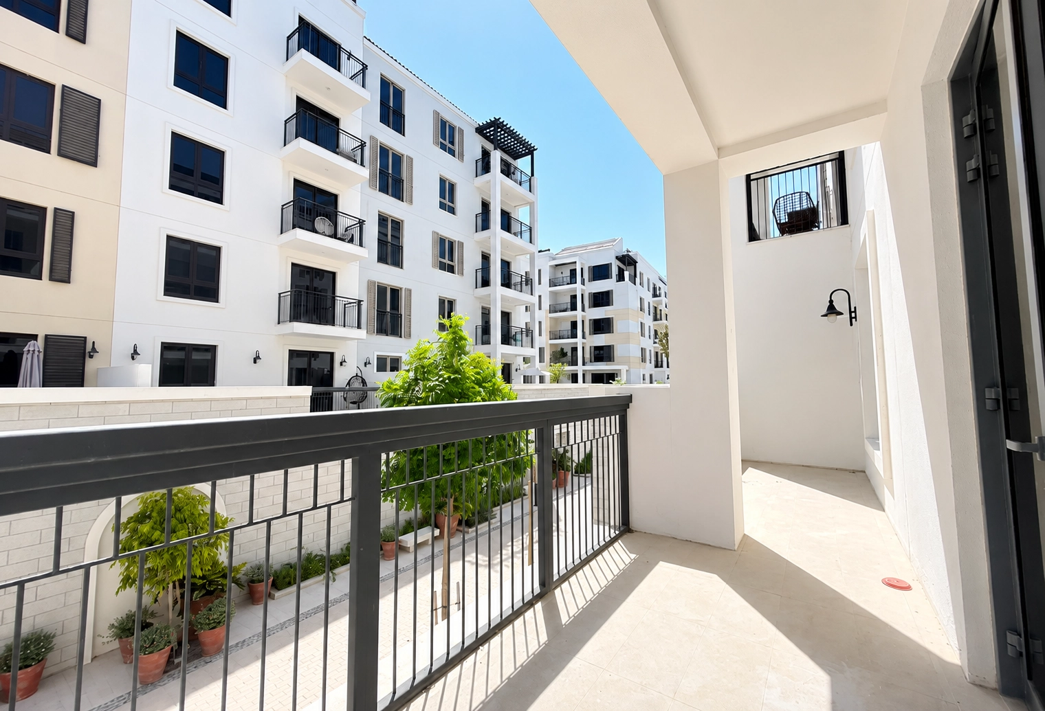 1 BEDROOM FOR RENT IN LA MER