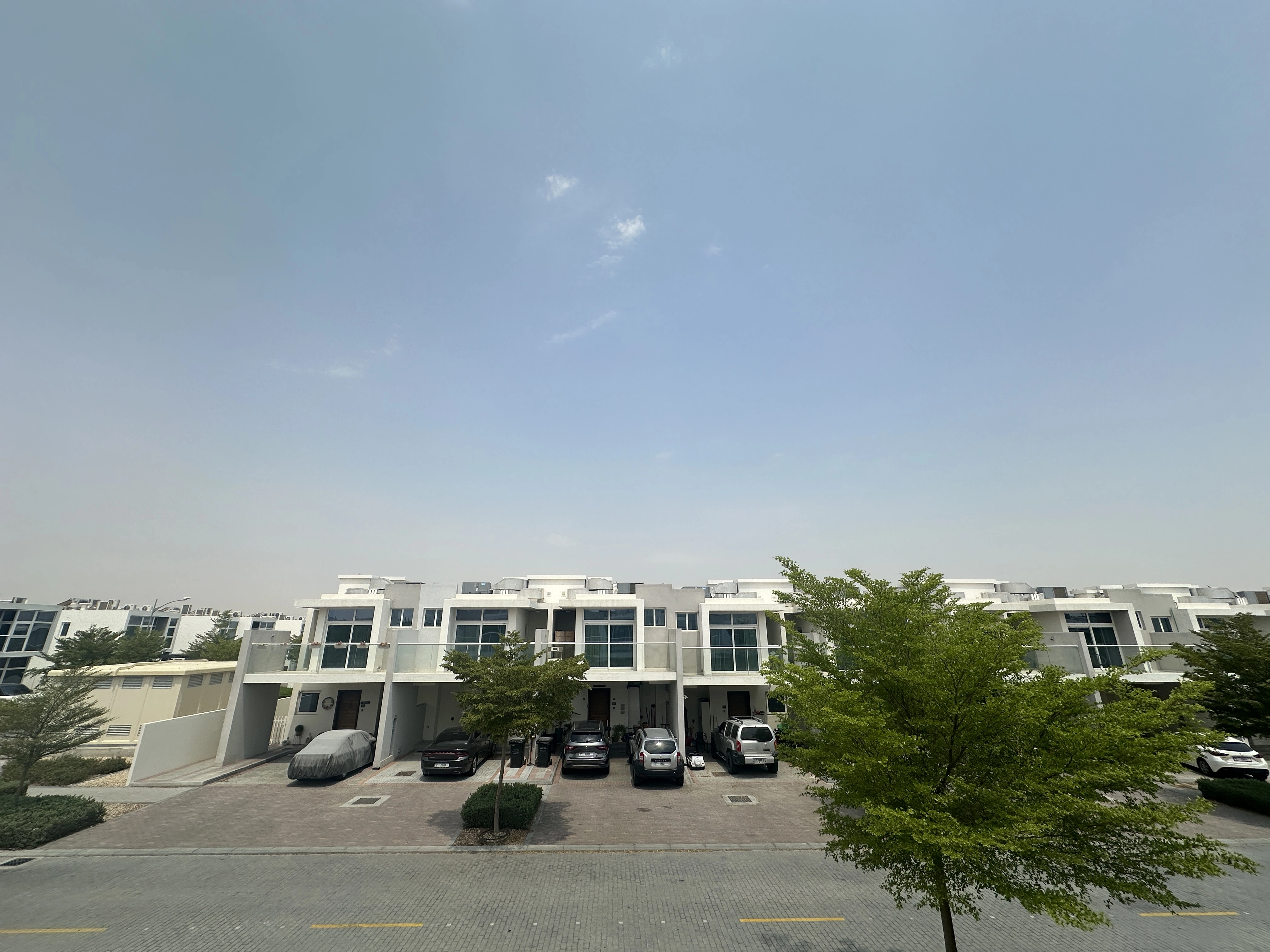 3 BEDROOMS TOWNHOUSE FOR SALE IN DAMAC HILLS 2