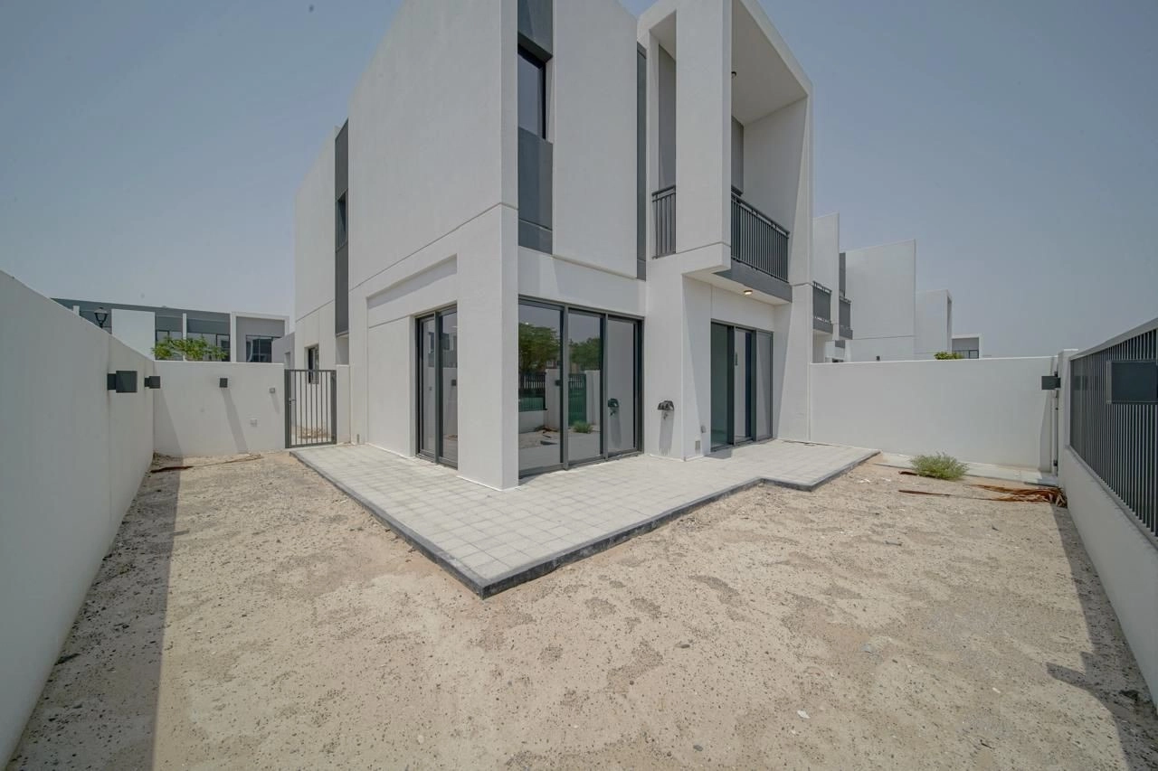 4 BEDROOMS VILLA FOR SALE IN VILLANOVA, LA ROSA 5